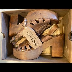 Bed Stu FONTELLA - LIGHT TAN RUSTIC MASON